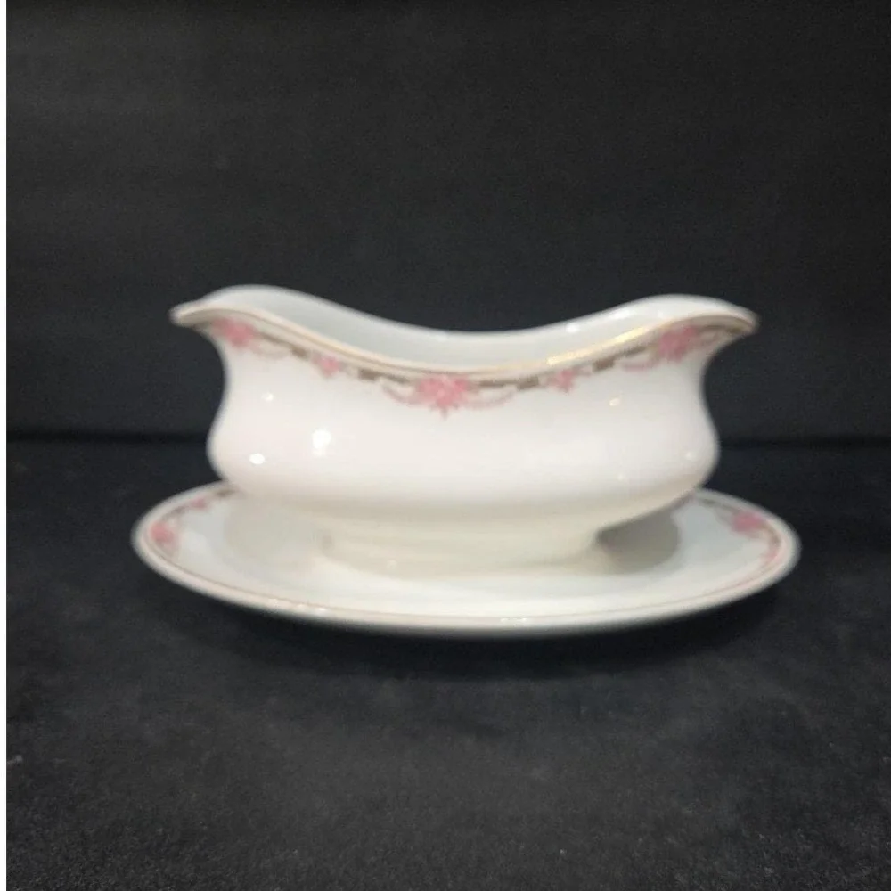 Overland by Alfred Meakin Gravy Boat with Attached Underplate, Vintage Serveware